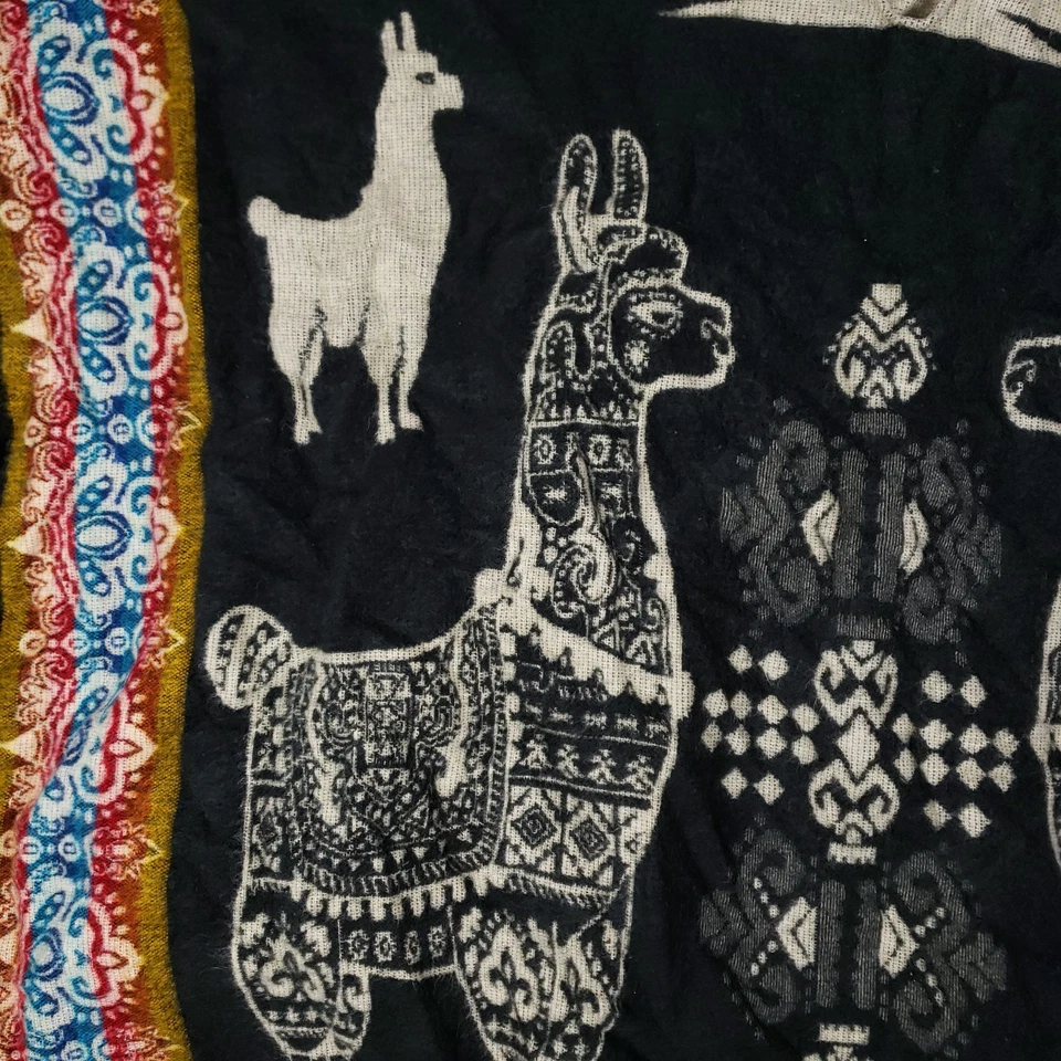 Casa de Alpaca Handmade Hooded Poncho 70% Alpaca Wool Llama Pattern Ecuador - Image 4 of 4