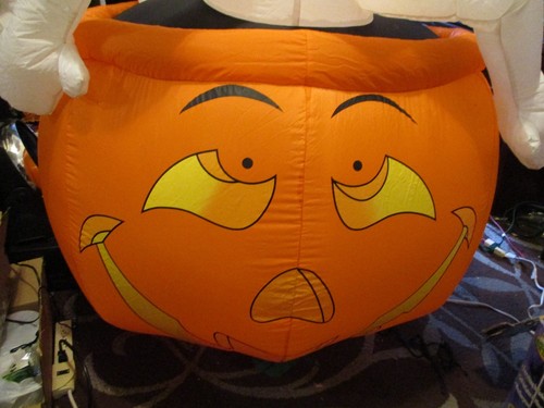 Giant 8-Foot (2.4m) Airblown Inflatable "Ghost Trio" w/ Pumpkin 2002 Gemmy 25676 - Picture 2 of 12