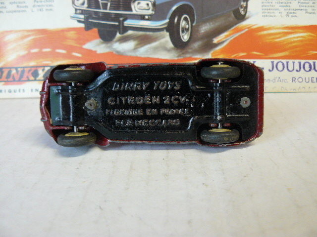 DINKY TOYS ANCIEN VOITURE CITROËN 2 CV référence 24 T BLEU ARDOISE RARE