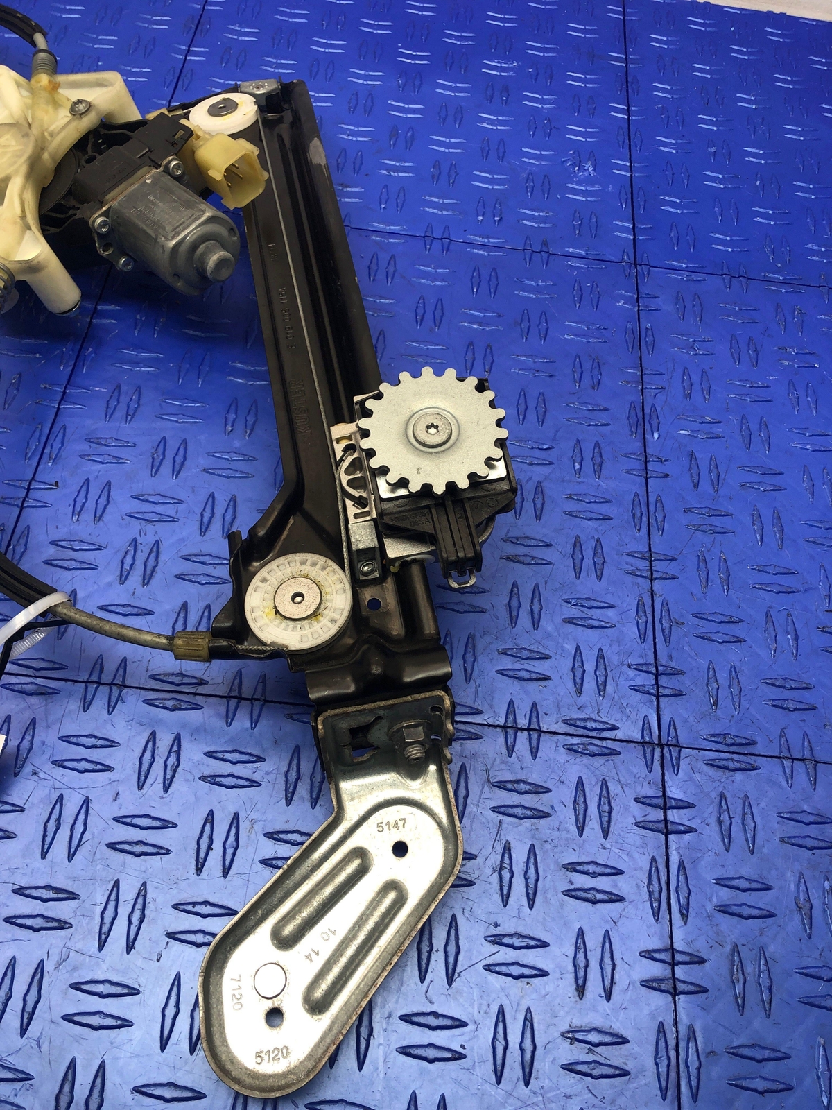 2014 - 2019 MASERATI GHIBLI M157 RIGHT REAR DOOR WINDOW REGULATOR W/MOTOR OEM