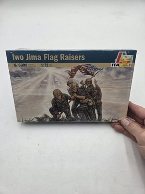 Italeri WW II US Iwo Jima Flag Raisers Model Kit in Box 1/72 #6098 NEW- Sealed