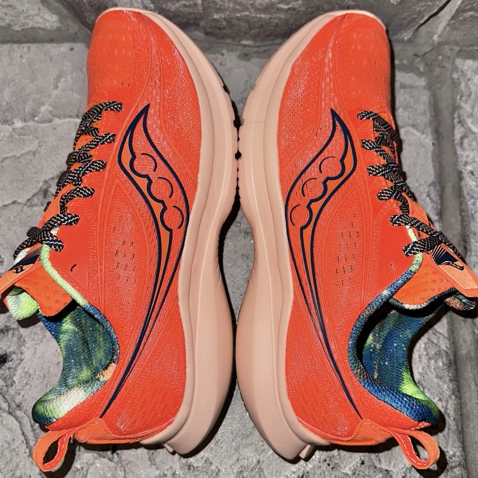 Saucony Kinvara 13 Neon Orange Campfire Story Galaxy Shoes Sneakers 9 S10723-45 - Image 4 of 4