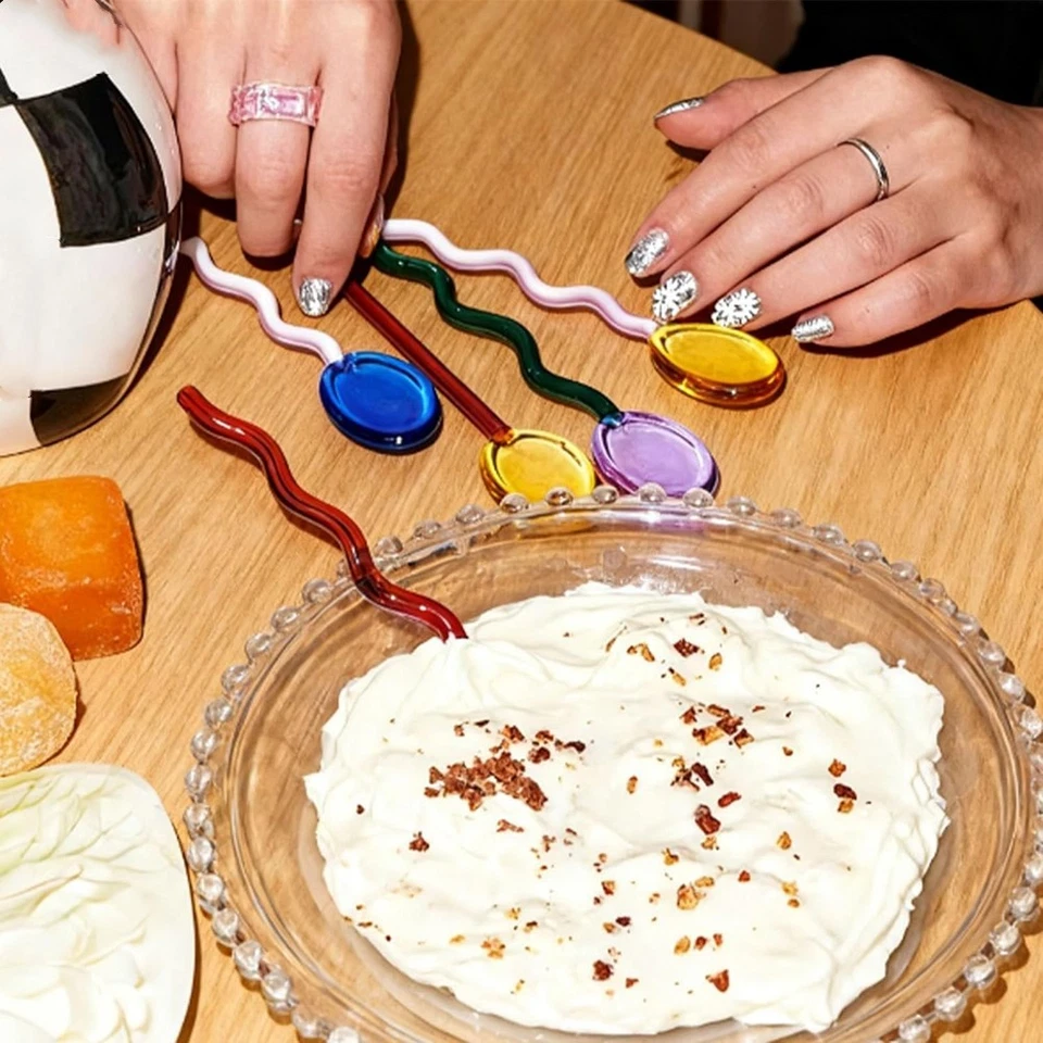 Cuchara ondulada de vidrio, creativa cuchara de postre de vidrio colorido color transparente Foto 2 de 4