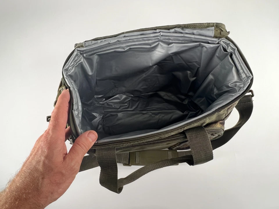 Bolsa refrigeradora aislada de camuflaje - 12"x12"x7" muchos bolsillos, nueva Foto 4 de 4