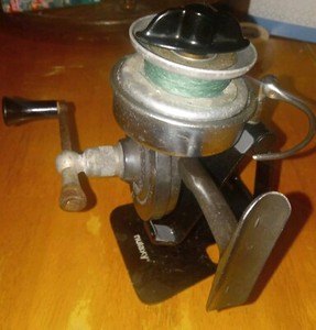 Vintage Bache Brown Half Bale Mastereel Spinning Reel Model 3 Left Handed