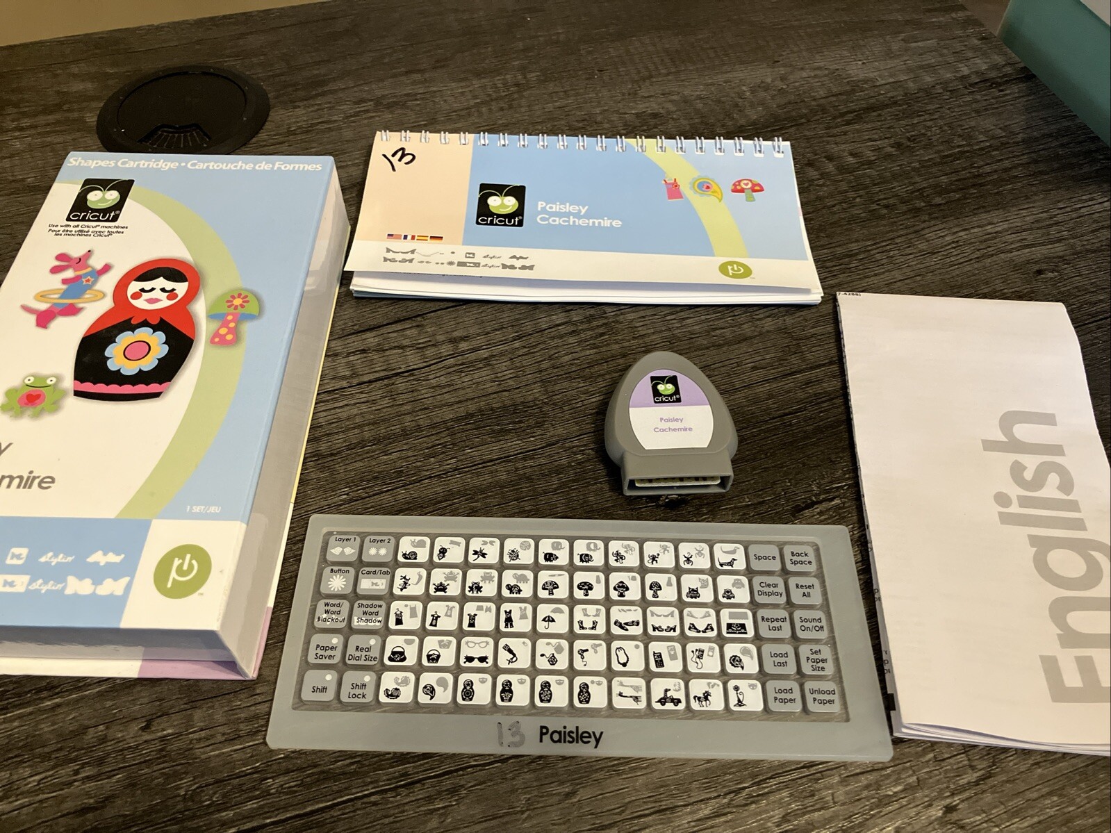 CRICUT Shapes Cartridge Paisley Cachemire - Complete Set w/ Box