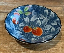1 Fruit Sauce Nut Bowl Dish WS088 Williams Sonoma Strawberry Blue Strawberries