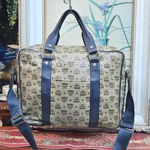 MCM Logo Pattern Document Shoulder Bag Unisex Lea… - image 3