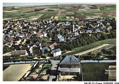 DM-BFP1-0820-89 - SERGINES - En avion au-dessus - Vue générale