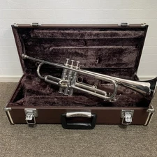 YAMAHA YTR-2320S silver Trumpet with Hard Case Mouthpiece musical instrument