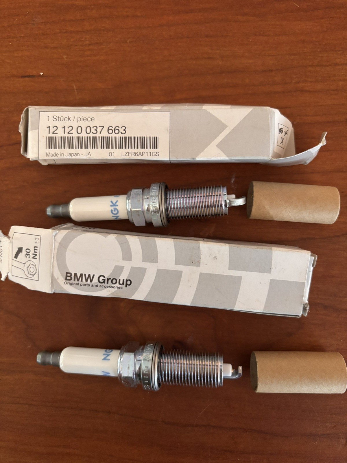 2x Genuine OEM Spark Plug 12120037663 for BMW cars and motorcycles 