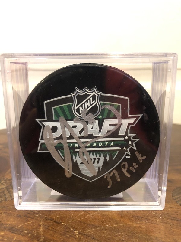 2025/26 HIT PARADE AUTO HOCKEY PUCK SERIES 7 BOONE JENNER MINNESOTA WILD