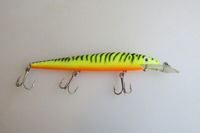 Lot #300 Rebel Fastrac Crankbait 4 1/2'' EX Condition