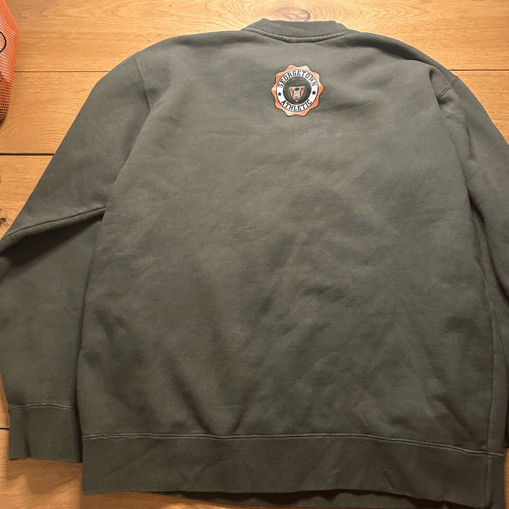 Georgetown crewneck pullover small - image 6