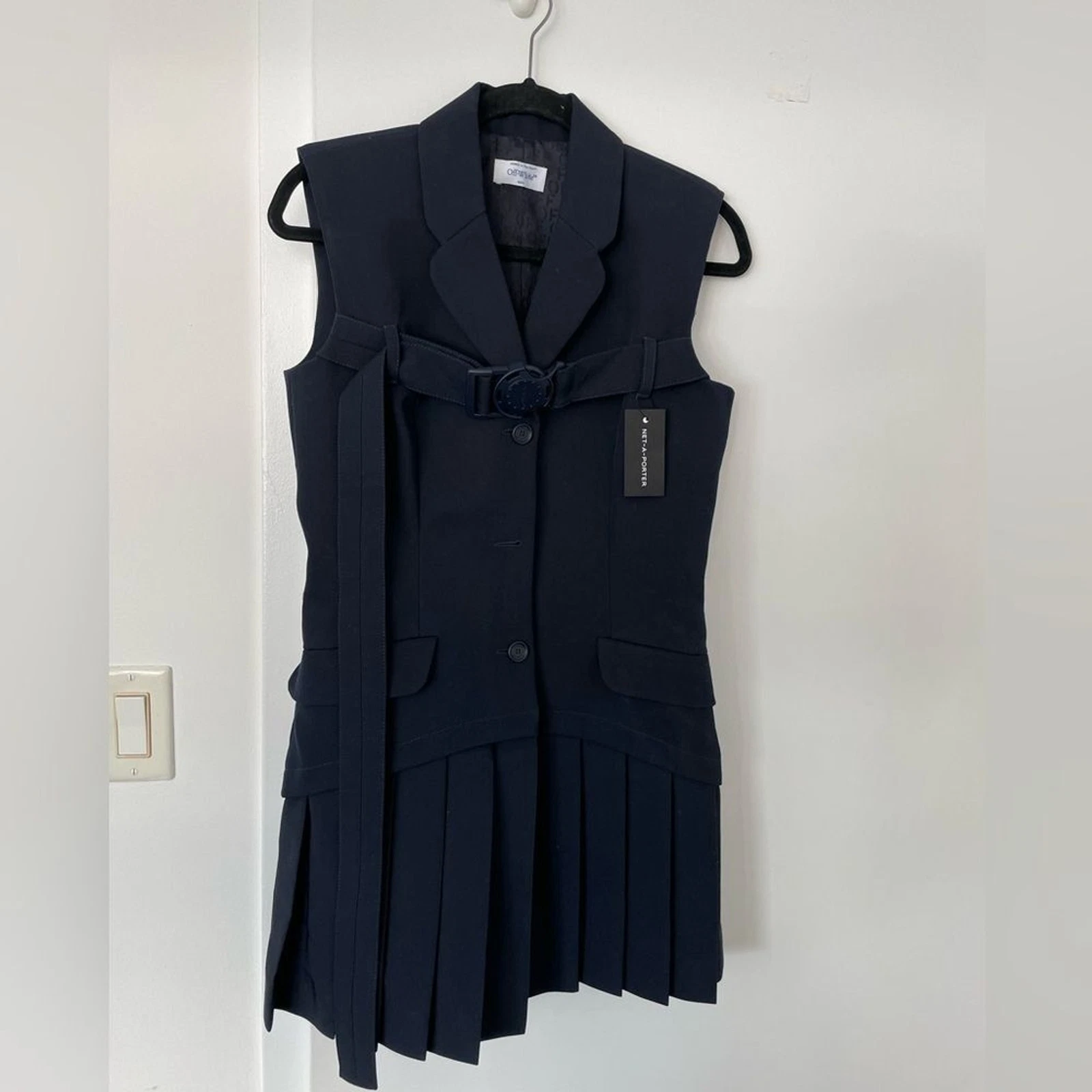 RRP US$2.175 Off White mini abito in lana vergine con fibbia blu navy nuovo con etichette