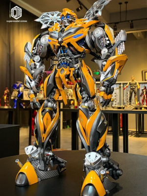 Comicave 75%合金 トランスフォーマー バンブルビー 1/18 Comicave Transformers Bumblebee 1:18 Action Figure W/ Led Model