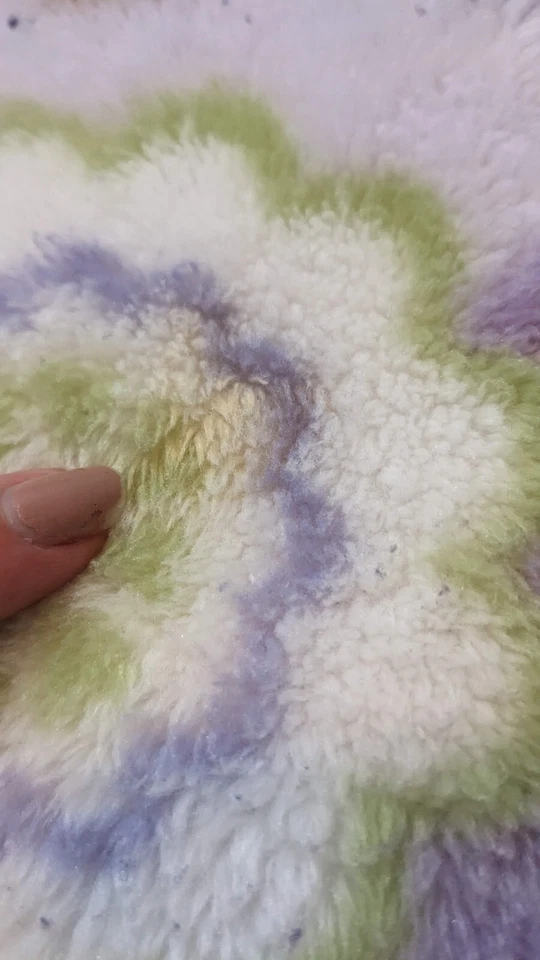 Manta de felpa abrazando Winnie The Pooh & Piglet floral púrpura de Disney 28X42 Foto 4 de 4