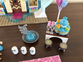 LEGO Disney: 100% Arendelle Castle Celebration 41068 with all minifigures