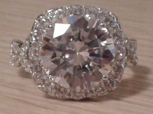 DOB373 Bella Luce CZ Halo Design Ring 8.26ctw. Size 10 LNC