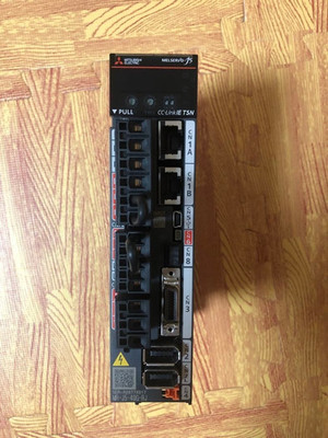 Mitsubishi MR-J5-40G-RJ Servo Drive US Free TAX Removed From The Working Machine