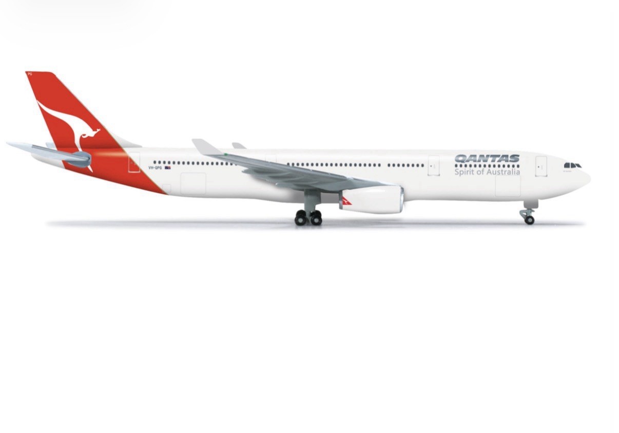 Qantas Airbus A330-300 Herpa Wings 1:500 Diecast Airplane Model