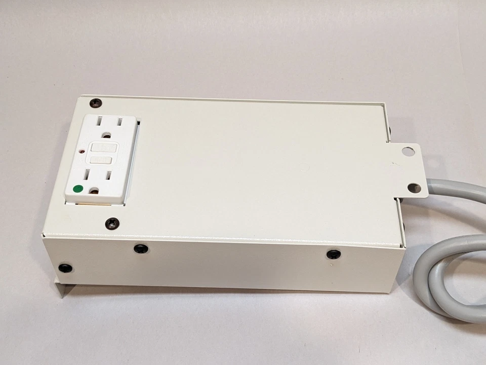 4 Hubbell Hospital Grade 8-Outlet Power Strip GFCI 15A Kord King 4ft 14AWG SJTOW - Image 4 of 4