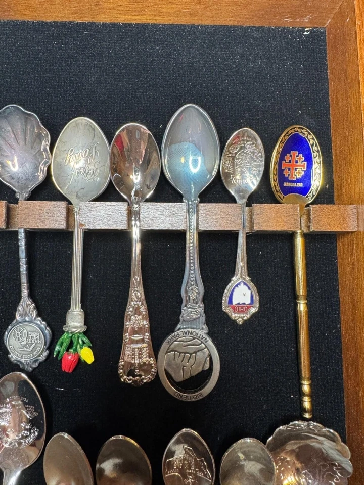 Collectible Souvenir Spoon Set Of 36 From Various Countries & States       29-15 - Image 4 of 4