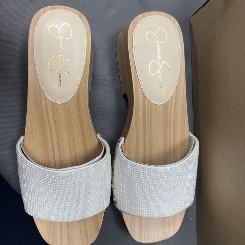 Zuecos de cuero blanco Jessica Simpson Foto 2 de 4