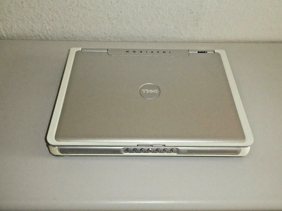 Dell Inspiron 6400 15,4" Notebook 60 GB, Intel Core Solo, 1,66GHz, 512MB DEFEKT - Bild 3 von 4