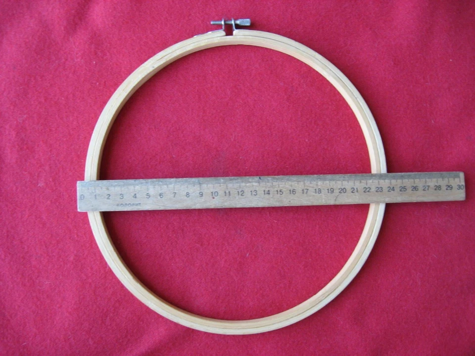 Vintage  Embroidery Hoop Hard Wood adjustable with screw.diameter 22 cm(8,7inche - Image 2 of 4