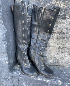 discontinued frye boots