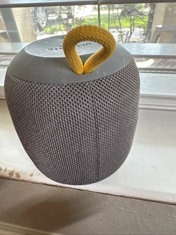 Ultimate Ears UE Wonderboom S-00163 Portable Bluetooth Speaker - Изображение 3 из 4