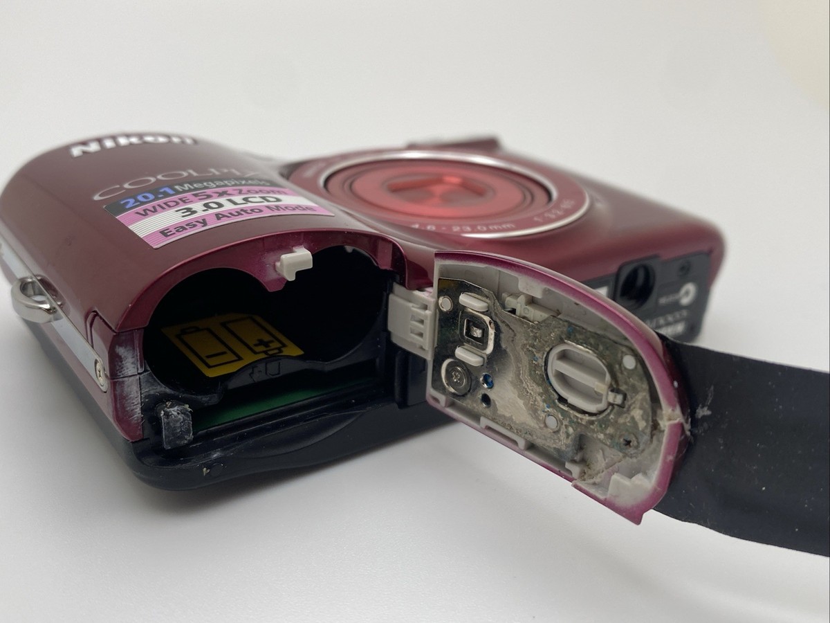 Nikon COOLPIX L28 20.1MP Digital Camera Red 5x Zoom -Broken