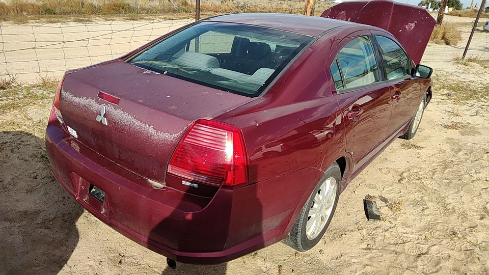 Brazo de control inferior delantero derecho pasajero Mitsubishi Galant 2004-2009 brazo A 3,8 l Foto 3 de 4