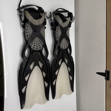 Mares X-Stream Black Dive Fins, Size Regular, Innovative Design