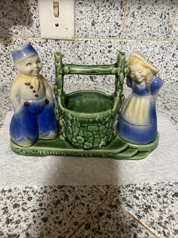 Vintage Shawnee Dutch Boy And Girl Wishing Well Planter