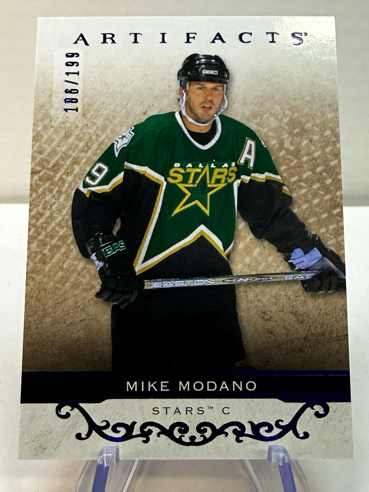 Upper Deck 2021-22 Artifacts Legends Mike Modano #148 Stars Royal Blue /199