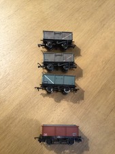 4 x Mixed Wagons 3 x Bachmann 1 x Hornby 16T/26T Mineral/Stone Wagon