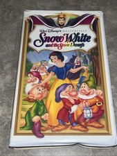 Snow White and the Seven Dwarfs Masterpiece Collection VHS, 1994 Clamshell