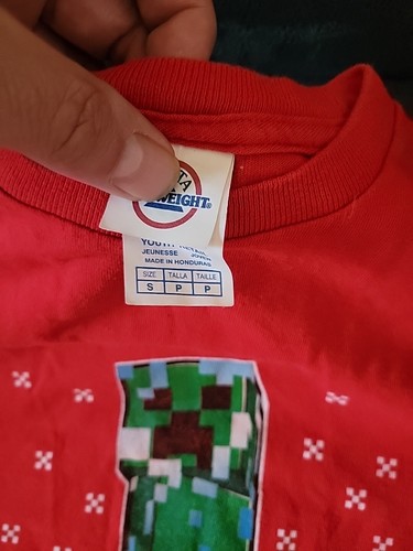 Minecraft T Shirt Christmas T Shirt Video Gamer Youth Red Small T Shirt - Picture 3 of 4