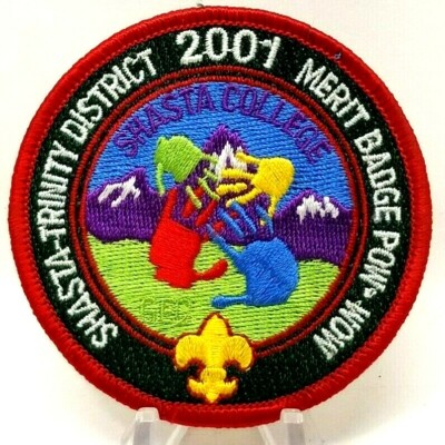 2001 Boy Scout Patch Shasta Trinity District Merit Badge POW WOW 3'' Round (B26)