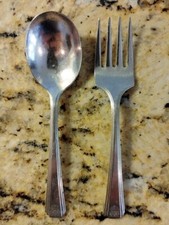 VINTAGE ONEIDA COMMUNITY TUDOR PLATE SILVER-PLATED BABY SPOON AND FORK SET