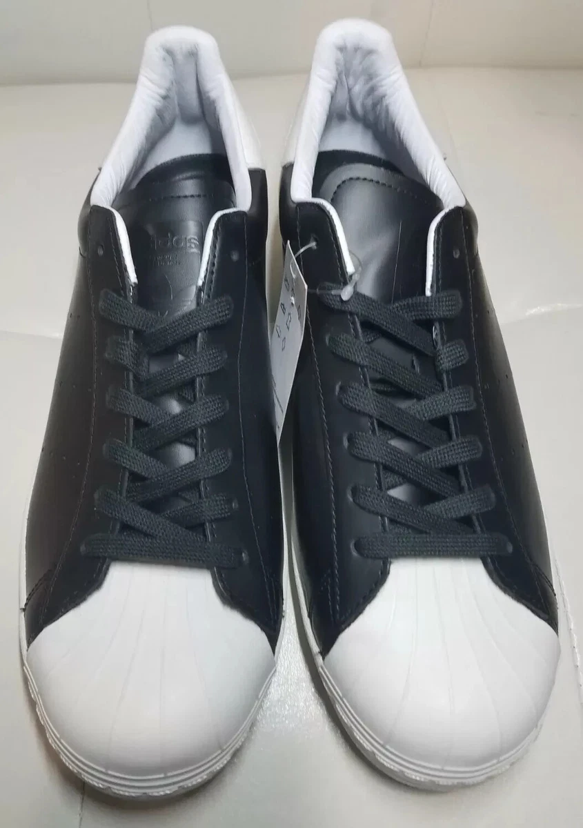 adidas gazelle silver green womens Men's Superstar Leather Low-top Sneakers in Black & White