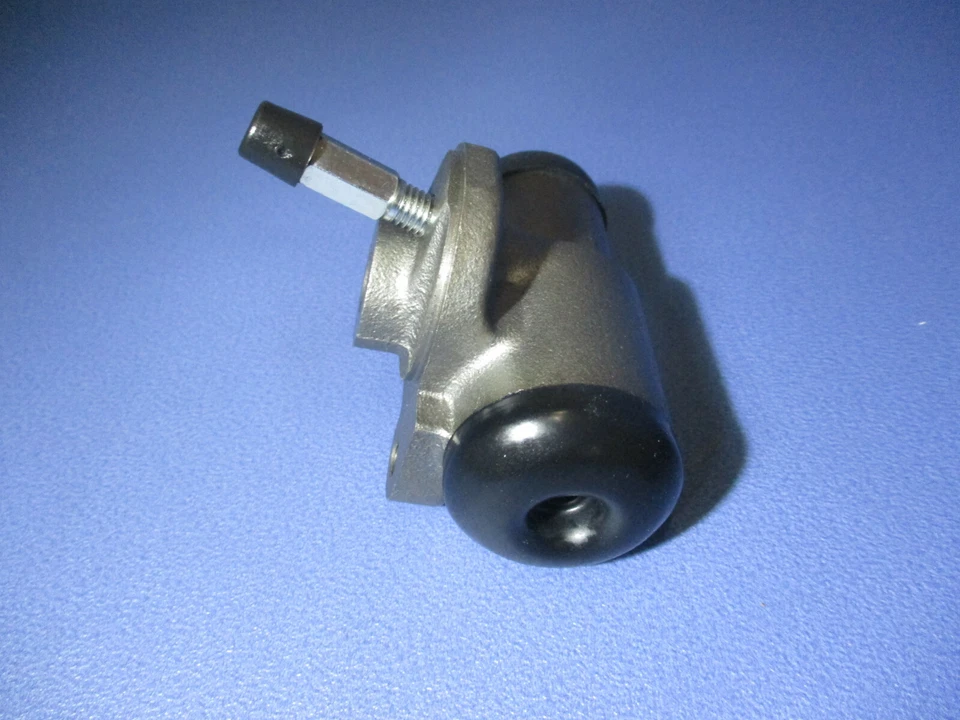 Wheel Brake Cylinder Left Rear M12 x 1 BMW 501 502 503 2.6 Lux ma0700012 - Image 4 of 4