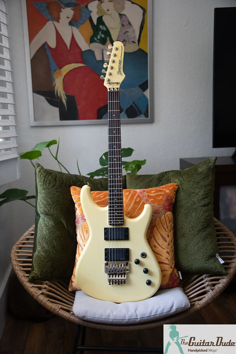 Classic 1986 Ibanez RS525 PL (Pearl White Finish) Roadstar Classic 1986 Ibanez RS525 PL (Pearl White Finish) Roadstar