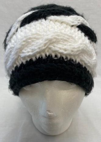 Spyder Jr Girl's Twisty Freeze Beanie Hat White Black NEW - Picture 1 of 1
