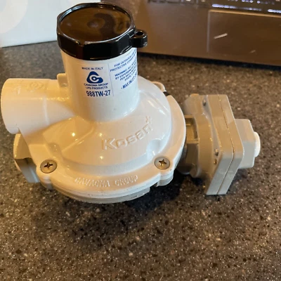 Kosan Cavagna 988TW-27 Twin Stage regulator LPG Gas 1/4" x 3/4" 450,000 BTU