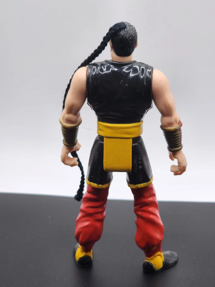 Винтажная экшн-фигурка 1994 Shiwan Khan 5,25 дюйма Kenner The Shadow комиксы DC - Изображение 2 из 4