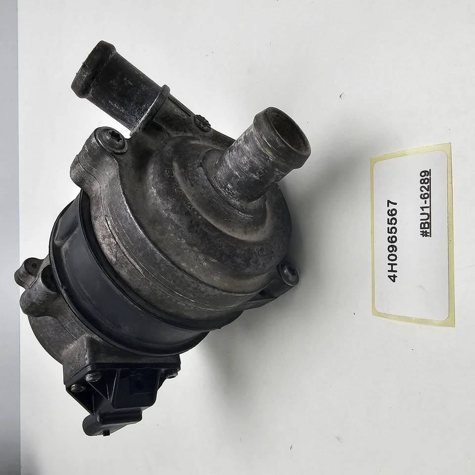 Bomba de agua auxiliar Volkswagen GTI 2008-2016 4H0965567 Foto 4 de 4
