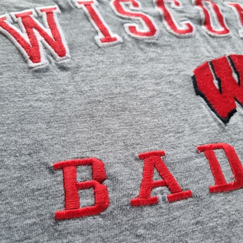 Vintage 1990s Lee Sport Tshirt Unisex Large Grey Wisconsin Badgers Football USA - Picture 4 of 12